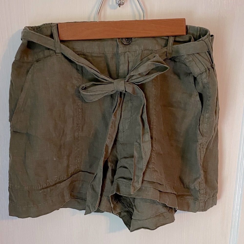 Linen Lou & Grey tie front shorts